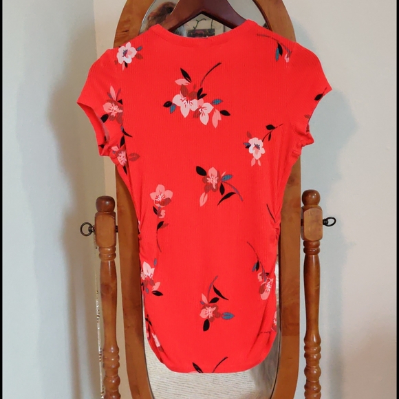 Floral top - Picture 3 of 5